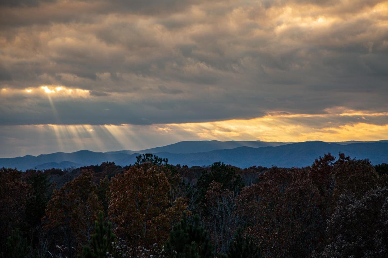 Eagles Crest - Long Range Layered Mountain Views In Peaceful Neighborhood! Villa Mineral Bluff Екстериор снимка